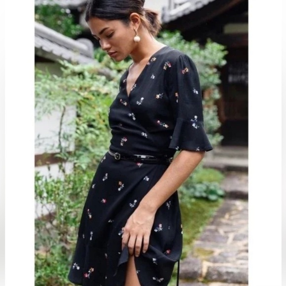 Rails Amiee Kyoto Floral Wrap Dress Black Medium 3/4 Flutter sleeve - Picture 1 of 8